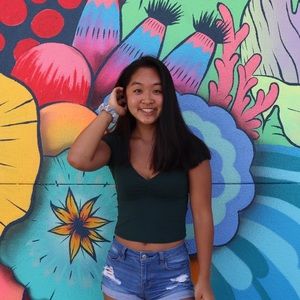 Meet your Posher, Jasmine